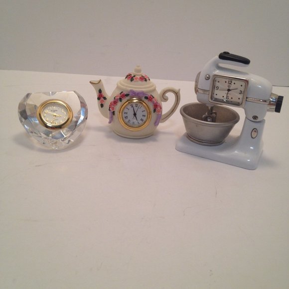 Unknown Accents Collection Of 3 Miniature Novelty Clocks Various